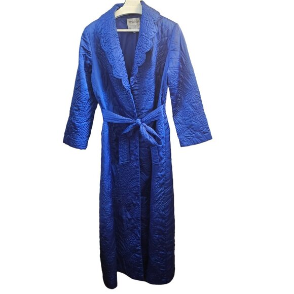 Vintage Nordstrom Blue Quilted Satin Robe With Scalloped Collar & Belted Waist - Picture 1 of 15